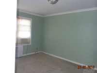 6 Edwards St Apt 2a, Roslyn Heights, New York  Image #5779098