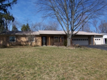 2381 Lakeview Dr, Bellbrook, OH Main Image