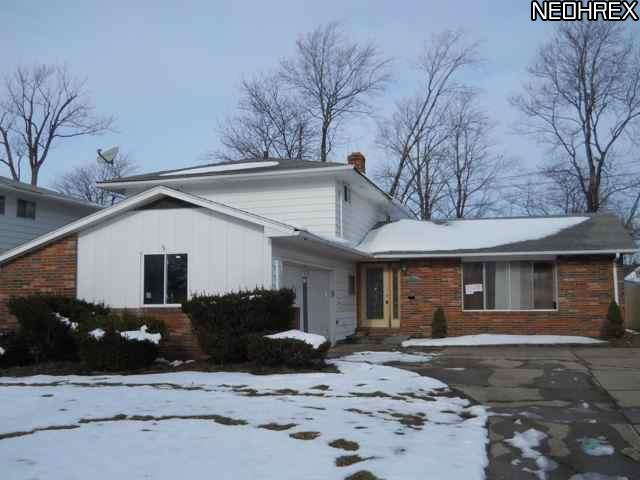 5869 Ashcroft Dr, Mayfield Heights, Ohio  Main Image