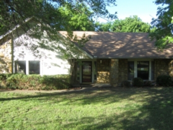 2404 W Driftwood Dr, Claremore, OK Main Image