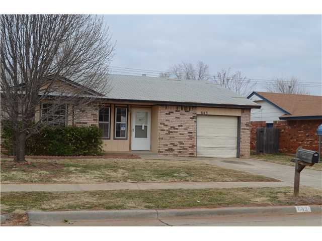 643 W Forster Dr, Mustang, Oklahoma  Main Image