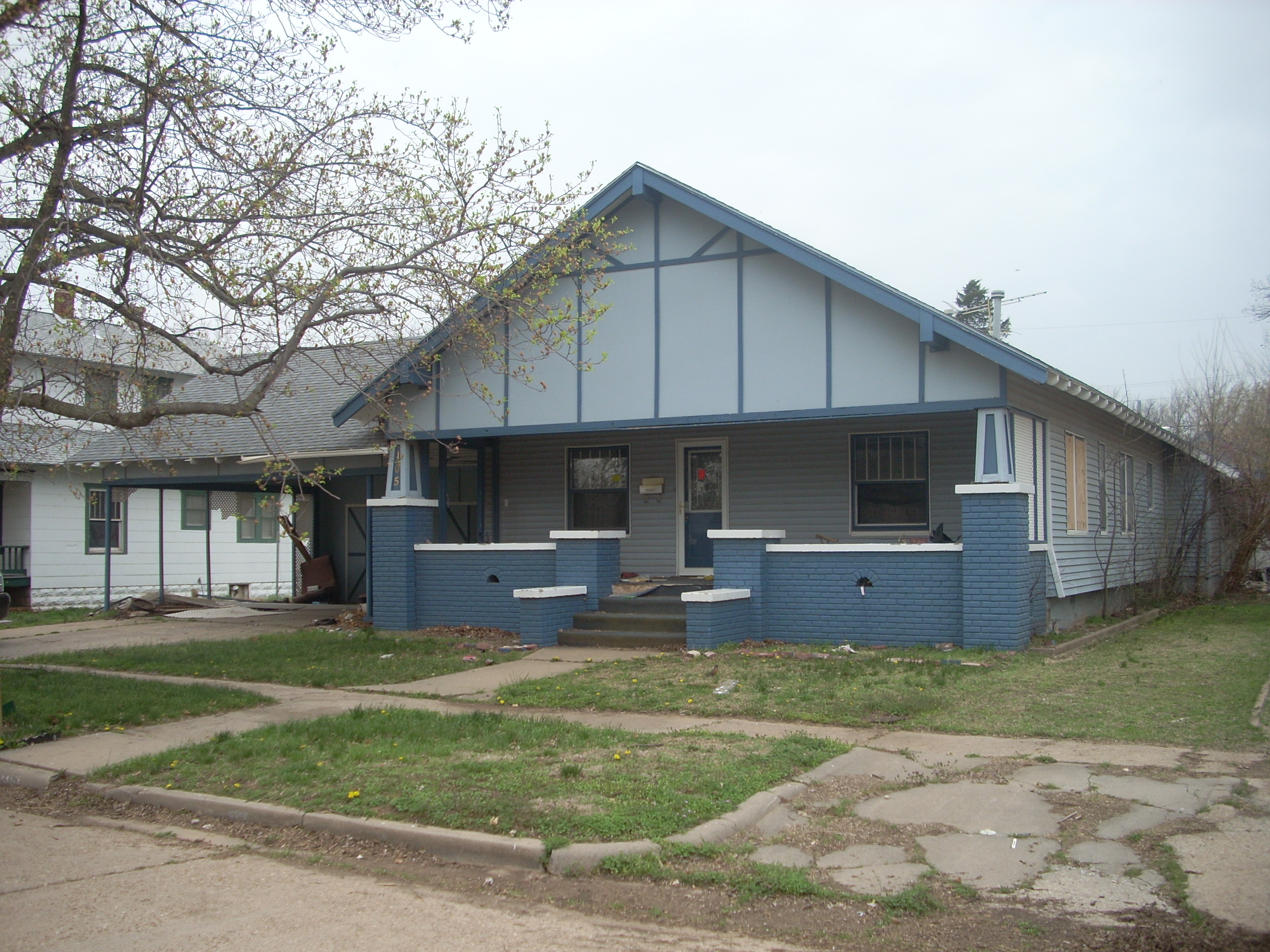 105 Barnes St, Tonkawa, Oklahoma  Main Image