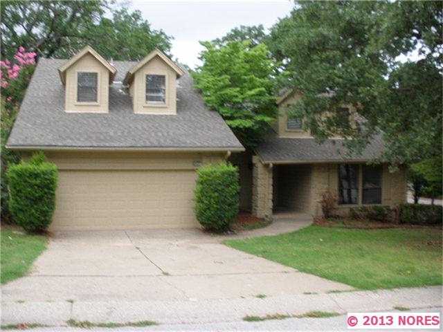 9804 S Lakewood Pl, Tulsa, Oklahoma  Main Image