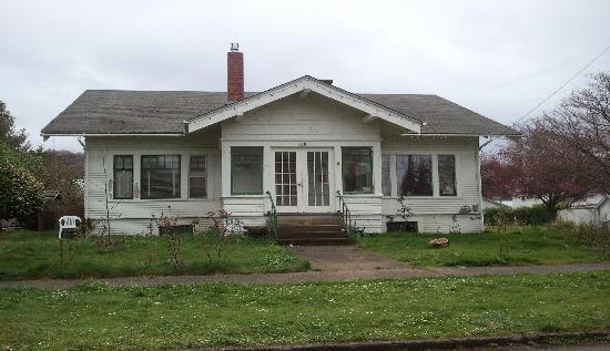 810 Dean Street, Coquille, OR Main Image