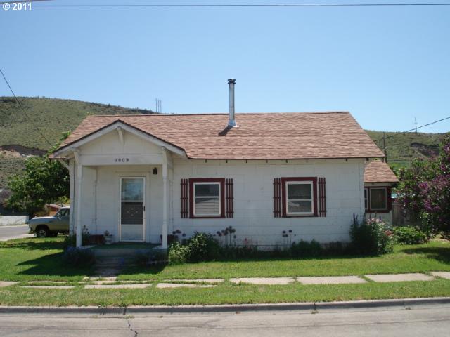 1009 Valley Ave, Baker City, OR Main Image