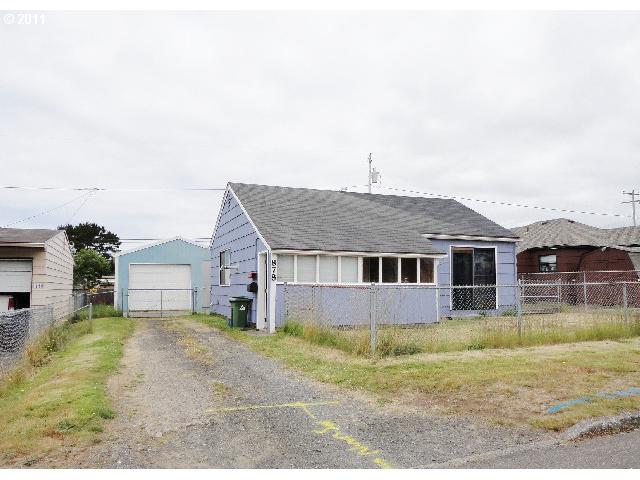 878 Pacific Ave, Coos Bay, OR Main Image