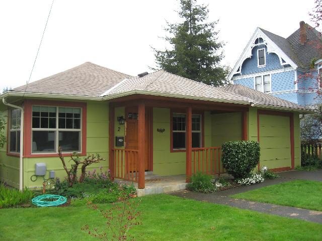 2 S Collier St, Coquille, OR Main Image