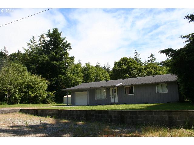 351 E Fifteenth St, Port Orford, OR Main Image