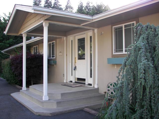 320 Pioneer Way, Winchester, OR Main Image