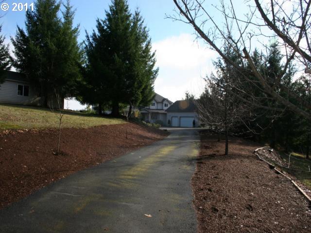 25241 Hall Rd, Cheshire, OR Main Image