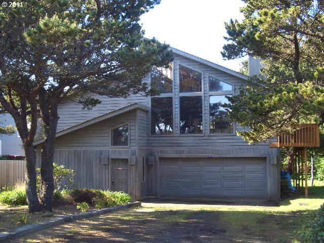 430 SW South Point St, Depoe Bay, OR Main Image