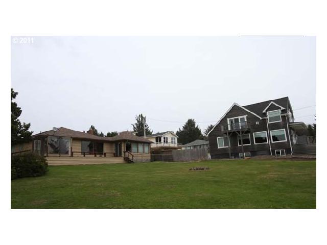 2031 NW 50th St, Lincoln City, OR Main Image