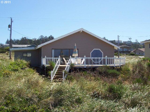 2502 NW Oceania Dr, Waldport, OR Main Image