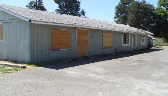 4609 4611& 4613 Gebhard Road, Central Point, OR Main Image