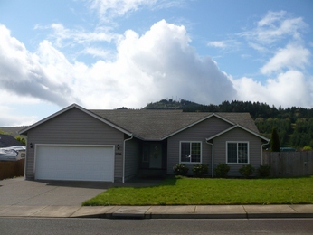 2706 Golfview Avenue, Sutherlin, OR Main Image