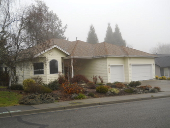 208 NW Sinclair Drive, Grants Pass, OR Main Image