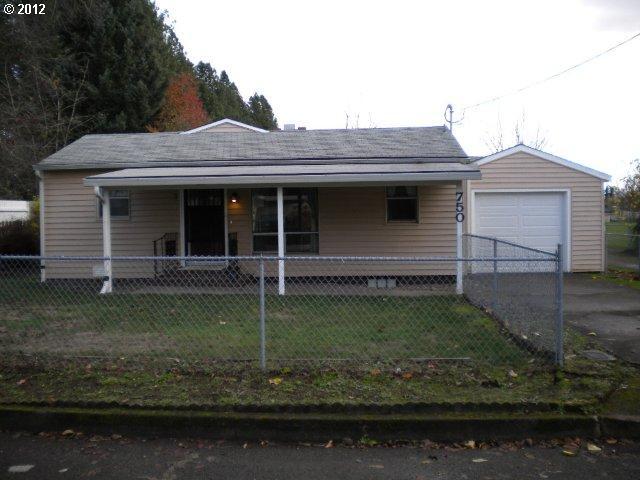 750 N Locust St, Canby, Oregon  Main Image