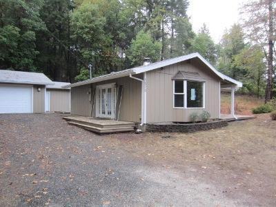 5520 Riverbanks Rd, Grants Pass, Oregon  Main Image