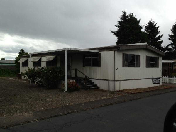 301 Freeman Rd, Central Point, OR Main Image
