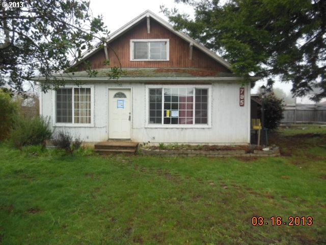 795 N Knott St, Coquille, Oregon  Main Image