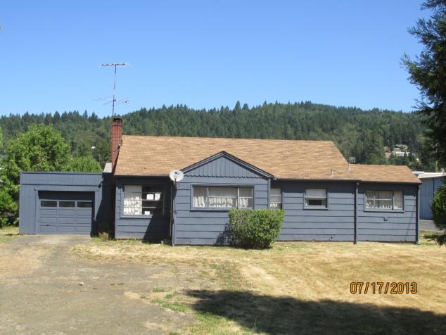 573 E Central Ave, Sutherlin, OR Main Image