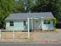 photo for 262 Sw Rogue River Ave