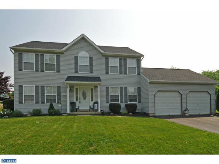 4818 Woodspring Dr, Pipersville, PA Main Image