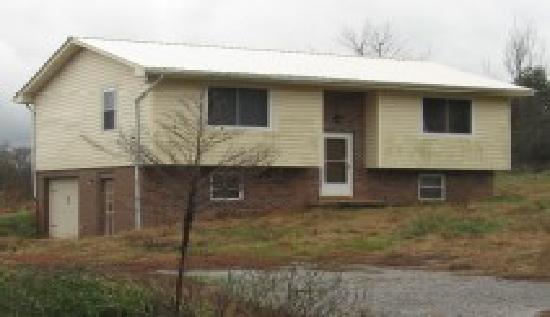 332 Cherokee Circle, Madisonville, TN Main Image