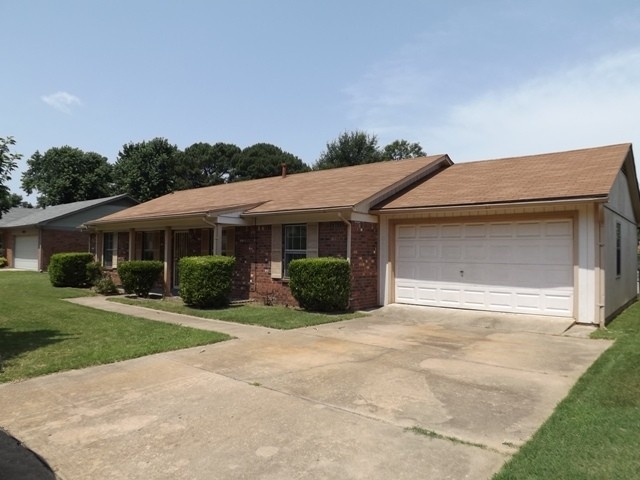 3071 Mary Elizabeth Dr, Memphis, TN Main Image