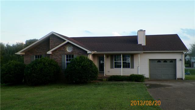 2009 Watts Dr, Greenbrier, Tennessee  Main Image