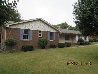 106 Bryan House Dr, Goodlettsville, TN Main Image