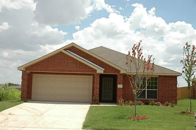 2510 Wynngate Dr, Seagoville, TX Main Image