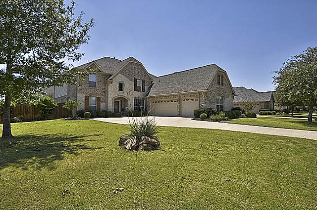 801 Shady Meadow Dr, Highland Village, TX Main Image