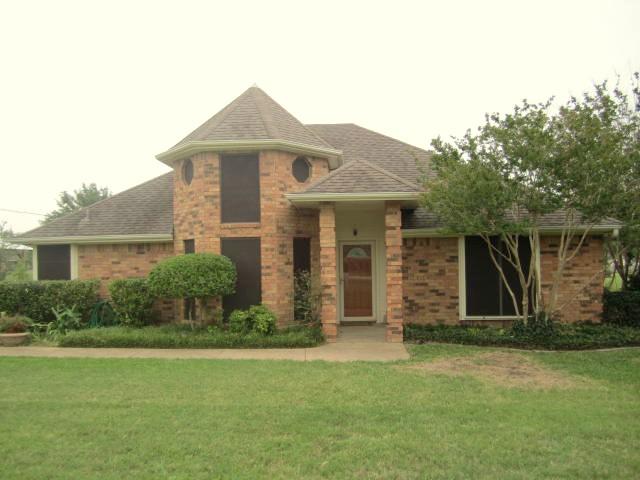 602 Shallow Creek Dr, Oak Leaf, TX Main Image