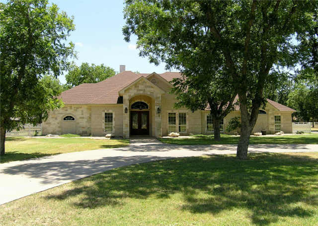 8611 Claremont Dr, Granbury, TX Main Image