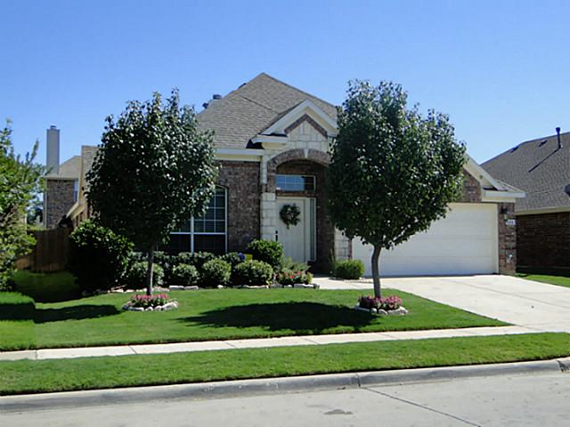 302 Park Meadows Dr, Euless, TX Main Image