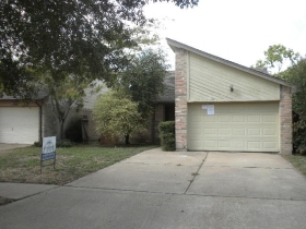 7135 VILLAGE LAKE DR, CYPRESS, TX Main Image