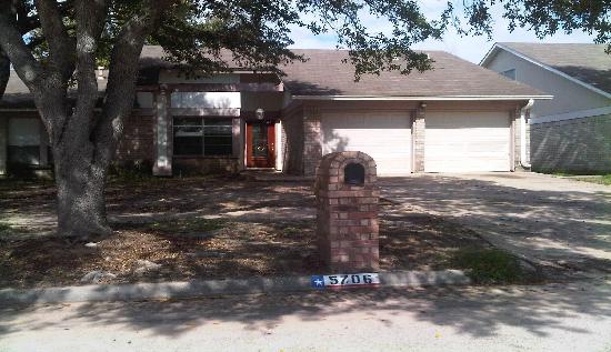 5706 Fairview Forest Dr, Houston, TX Main Image