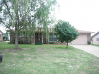 photo for 330 Country Club Dr