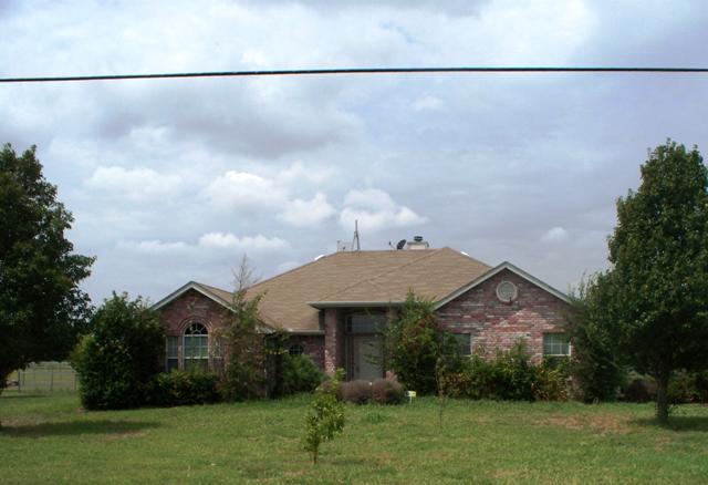 701 Treehouse Ln, Red Oak, TX Main Image