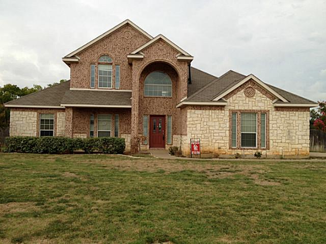 808 Lakewood Dr, Kennedale, Texas  Main Image