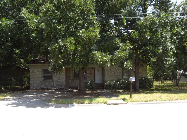 318 N Hannaford St, Granbury, Texas  Main Image