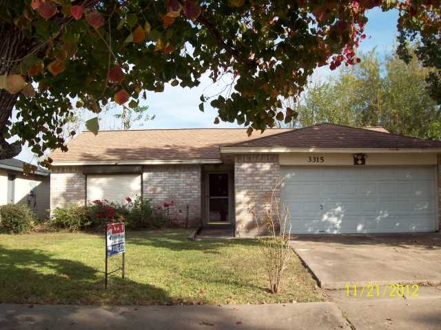 3315 Fern Rock Dr, La Porte, Texas  Main Image