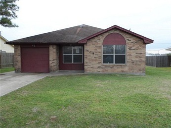 109 Draeger Dr, West Columbia, TX Main Image