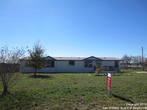 325 County Road 5634, Castroville, Texas Main Image