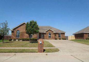 203 Shadow Bend Dr, Red Oak, TX Main Image