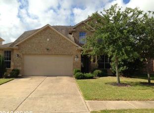 12812 Winter Spring Dr, Pearland, TX Main Image