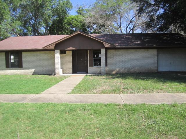 107 W Ave A, Rosebud, TX Main Image
