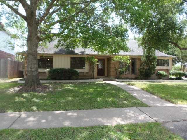 14835 Charlmont Dr, Houston, Texas  Main Image