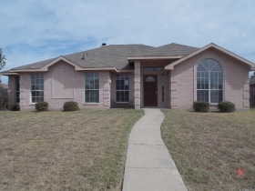 2525 Copperfield Ln, Lancaster, TX Main Image